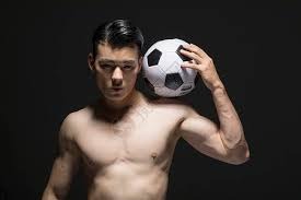 范弗里特37分维金斯30分 火箭险胜热火豪取九连胜